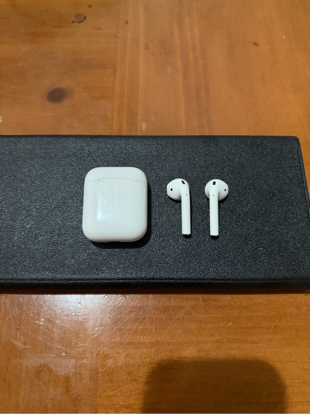 Apple AirPods Second Generation